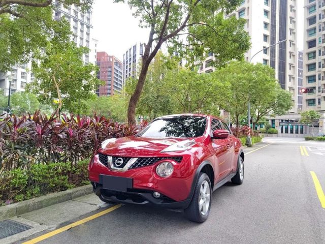 【認證車專賣店】保證9萬km、IKEY、定速、導航倒顯、四條新胎、原鈑件  第1張相片