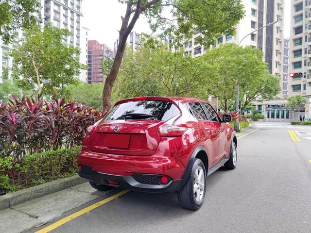 【認證車專賣店】保證9萬km、IKEY、定速、導航倒顯、四條新胎、原鈑件  第7張相片