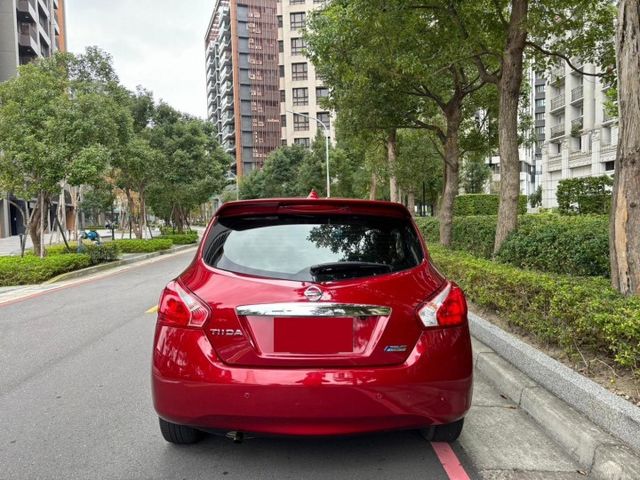 【認證車專賣店】IKEY、恆溫、定速、導航倒顯、原廠保養、四條新胎、五大保固  第6張相片