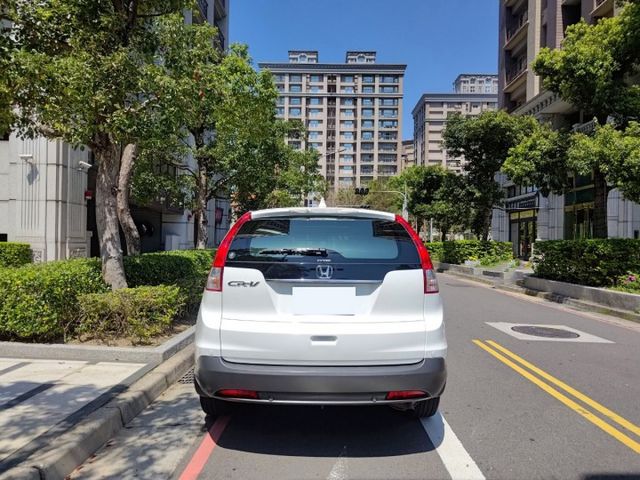 【認證車專賣店】天窗、4安、TCS、HID、原鈑件、四條新胎、五大保固  第6張相片