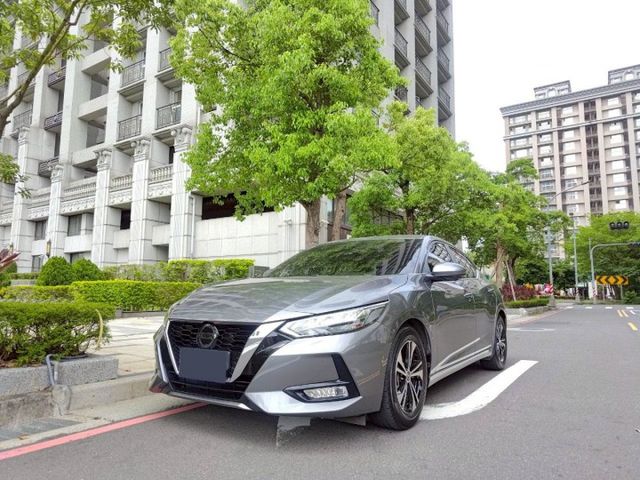 【認證車專賣店】盲點、環景、恆溫、CARPLAY、原鈑件、原廠保養、五大保固  第1張相片