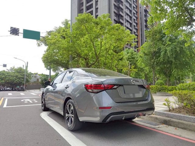 【認證車專賣店】盲點、環景、恆溫、CARPLAY、原鈑件、原廠保養、五大保固  第5張相片