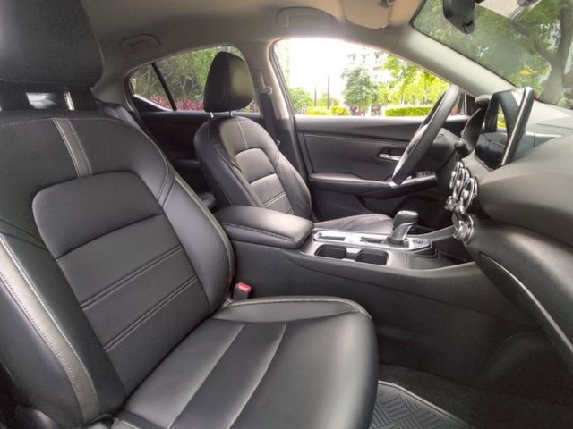 【認證車專賣店】盲點、環景、恆溫、CARPLAY、原鈑件、原廠保養、五大保固  第9張相片