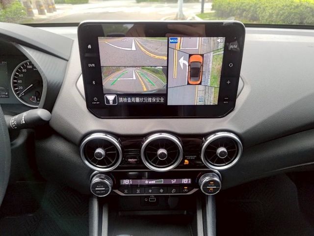 【認證車專賣店】盲點、環景、恆溫、CARPLAY、原鈑件、原廠保養、五大保固  第14張相片