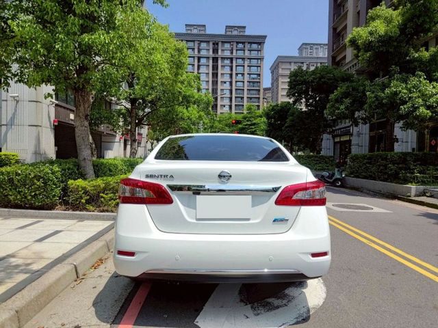 【原鈑件認證車】全台唯一、保證僅7千km、IKEY、導航倒顯、原廠保養、五大保固  第6張相片
