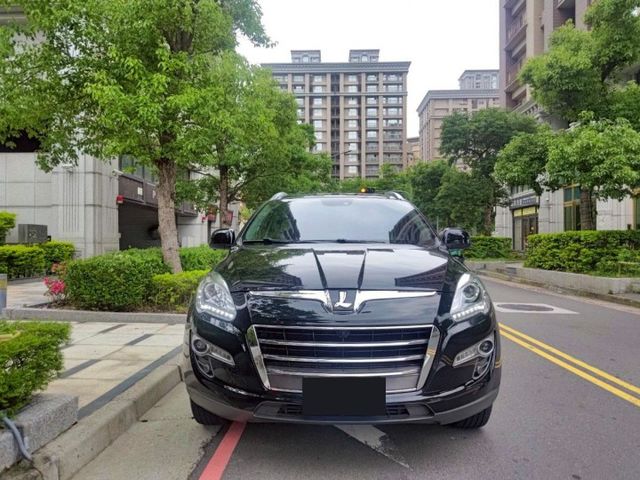 【認證車專賣店】旗艦型、6安、車道偏離、環景、定速、9成新胎、原鈑件、五大保固  第2張相片