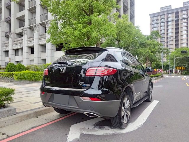 【認證車專賣店】旗艦型、6安、車道偏離、環景、定速、9成新胎、原鈑件、五大保固  第5張相片