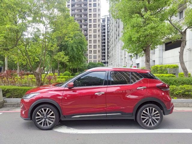 【認證車專賣店】旗艦型、保證1萬km、盲點、環景、ACC、原鈑件原廠保養  第4張相片