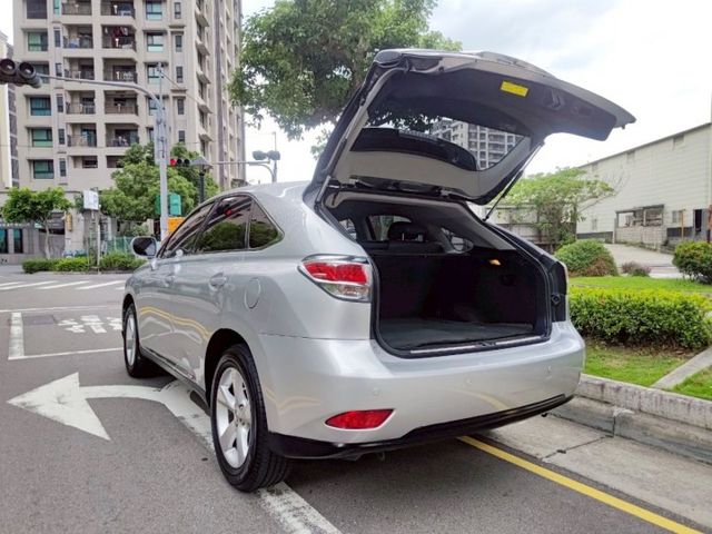 【原鈑件認證車】保證10萬km、原廠更換大電池後僅跑1萬km、導航倒顯、原廠保養  第5張相片