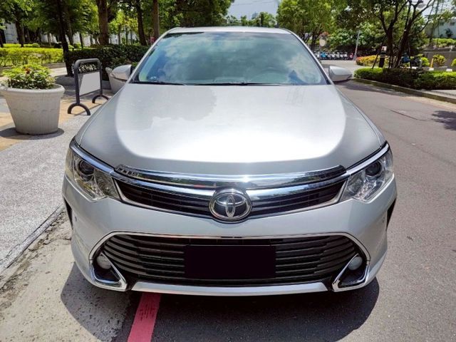 【認證車專賣店】尊爵版、天窗、4安、TCS防滑、導航、IKEY、定速、五大保固  第2張相片