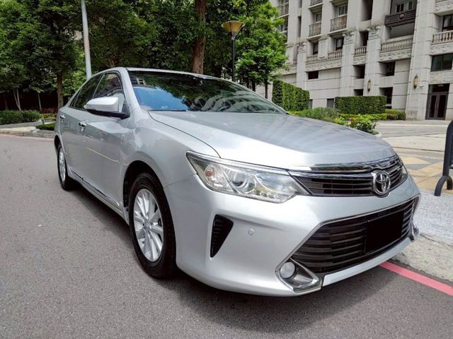 【認證車專賣店】尊爵版、天窗、4安、TCS防滑、導航、IKEY、定速、五大保固  第3張相片