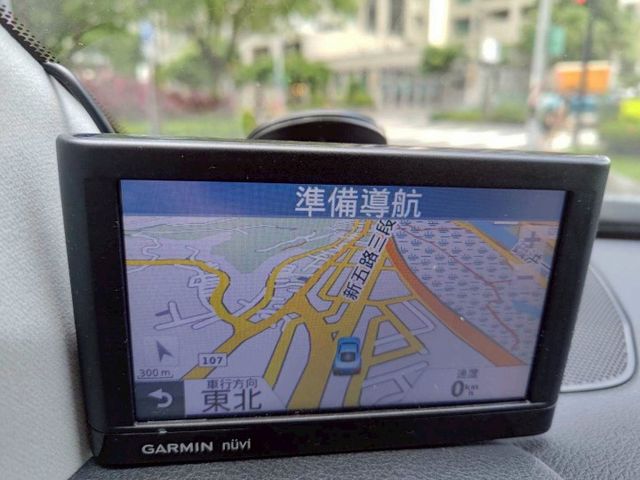 【認證車專賣店】尊爵版、天窗、4安、TCS防滑、導航、IKEY、定速、五大保固  第14張相片