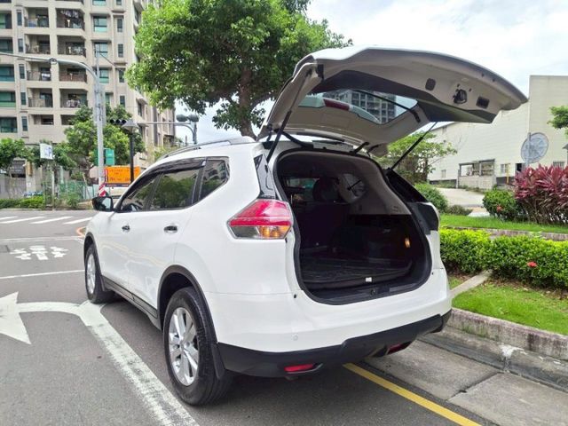 【原鈑件認證車】保證7萬km、IKEY、4安、定速、導航倒顯、原廠保養、五大保固  第5張相片