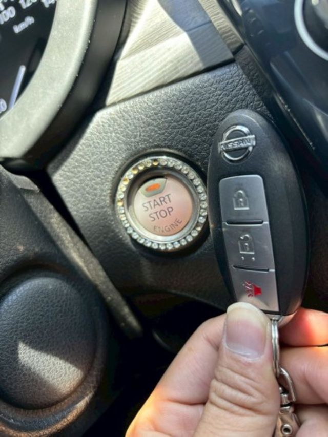 【全場認證里程保證】IKEY、定速、導航倒顯、恆溫、五大保固、0頭款～可全額貸  第12張相片