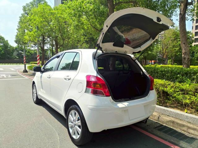 【全場認證里程保證】僅11萬KM、導航倒顯、15吋圈、原鈑原廠保養  第6張相片