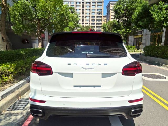 【全場認證里程保證】小改款、僅9萬KM、天窗、14向電動椅、中文多媒體影音、原廠保養  第6張相片