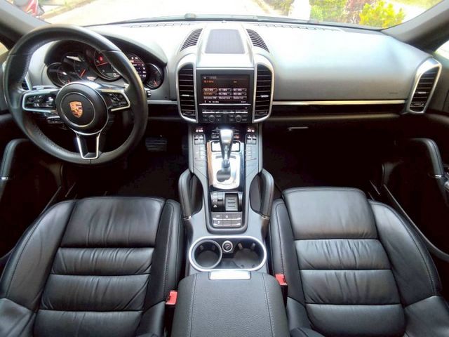 【全場認證里程保證】小改款、僅9萬KM、天窗、14向電動椅、中文多媒體影音、原廠保養  第8張相片