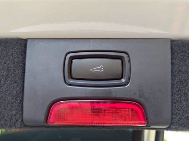 【全場認證里程保證】小改款、僅9萬KM、天窗、14向電動椅、中文多媒體影音、原廠保養  第18張相片