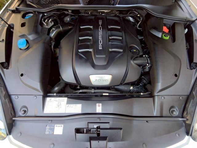 【全場認證里程保證】小改款、僅9萬KM、天窗、14向電動椅、中文多媒體影音、原廠保養  第20張相片