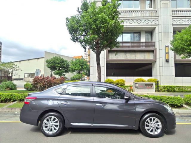 【全場認證里程保證】IKEY、定速、雙恆溫、導航倒顯、原鈑件、五大保固  第4張相片