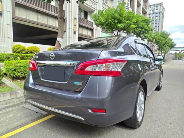 【全場認證里程保證】IKEY、定速、雙恆溫、導航倒顯、原鈑件、五大保固  第6張相片