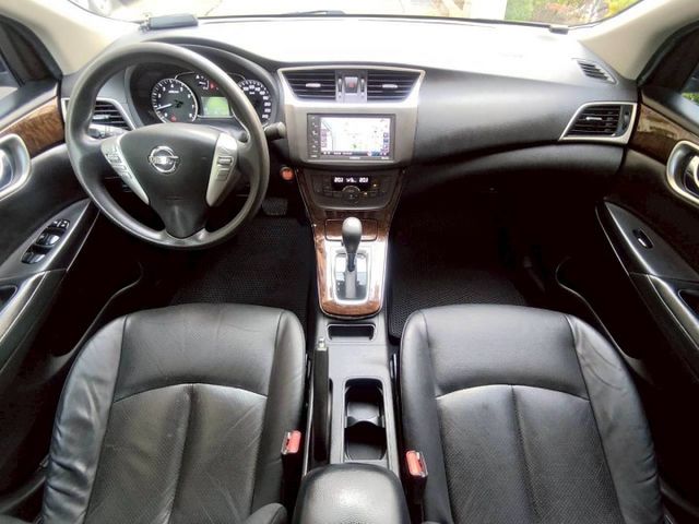 【全場認證里程保證】IKEY、定速、雙恆溫、導航倒顯、原鈑件、五大保固  第9張相片