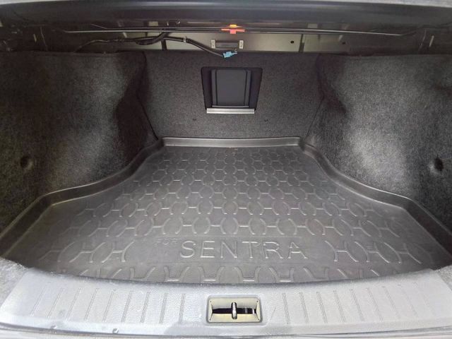 【全場認證里程保證】IKEY、定速、雙恆溫、導航倒顯、原鈑件、五大保固  第18張相片