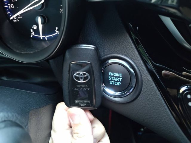 【全場認證里程保證】 僅8萬km、IKEY、定速、9吋安卓機、原鈑原廠保養  第12張相片