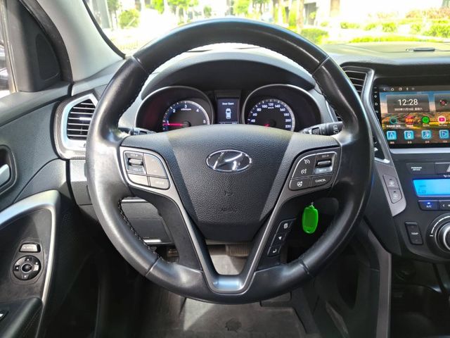 【全場認證里程保證】保證12萬KM、7人座、9吋安卓機、18吋ADV鋁圈、原鈑件  第10張相片