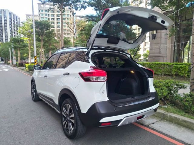 【全場認證里程保證】旗艦、黑白雙色、盲點、環景、車偏、側邊影像、原鈑原廠保養  第5張相片