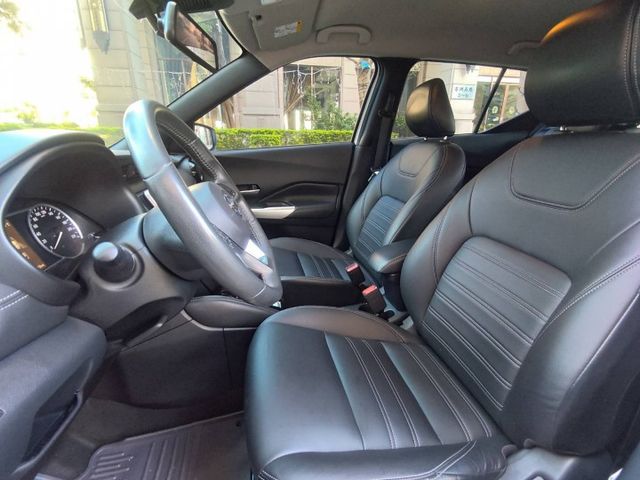 【全場認證里程保證】旗艦、黑白雙色、盲點、環景、車偏、側邊影像、原鈑原廠保養  第9張相片