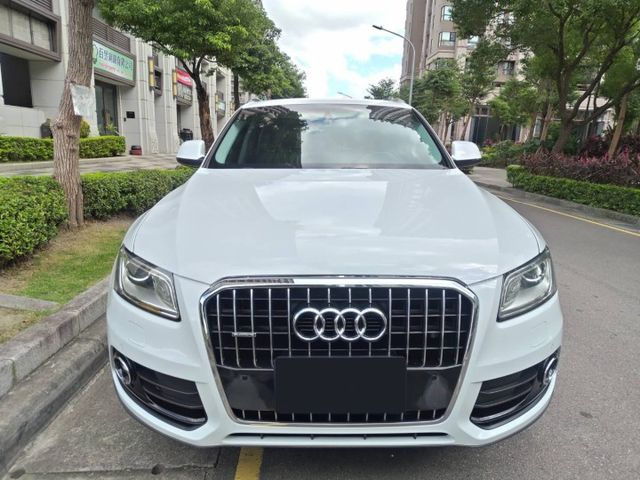 【全場認證里程保證】全景天窗、電尾門、IKEY、雙電動椅、定速、原鈑件  第2張相片