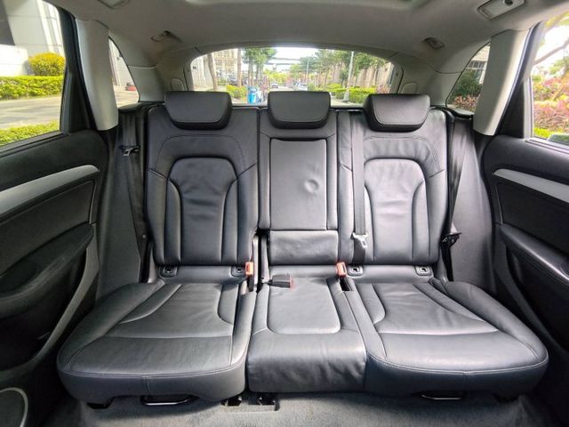 【全場認證里程保證】全景天窗、電尾門、IKEY、雙電動椅、定速、原鈑件  第13張相片