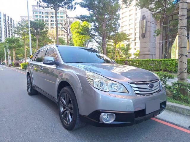 【全場認證里程保證】全台唯一、3.6R、僅7萬KM、260P、五速手自排、雙電動椅  第3張相片