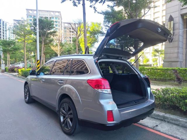 【全場認證里程保證】全台唯一、3.6R、僅7萬KM、260P、五速手自排、雙電動椅  第7張相片