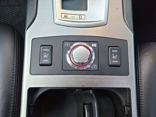 【全場認證里程保證】全台唯一、3.6R、僅7萬KM、260P、五速手自排、雙電動椅  第14張相片