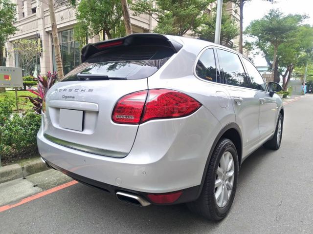 【全場認證里程保證】僅9萬km、全景天窗、8.6吋安卓機、盲點、雙電動椅、原鈑件  第7張相片