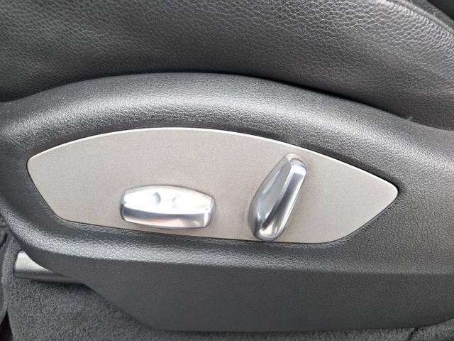 【全場認證里程保證】僅9萬km、全景天窗、8.6吋安卓機、盲點、雙電動椅、原鈑件  第11張相片