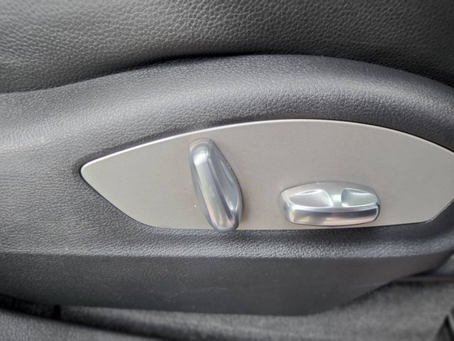 【全場認證里程保證】僅9萬km、全景天窗、8.6吋安卓機、盲點、雙電動椅、原鈑件  第12張相片