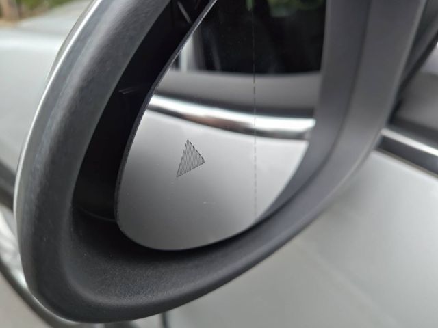 【全場認證里程保證】僅9萬km、全景天窗、8.6吋安卓機、盲點、雙電動椅、原鈑件  第16張相片