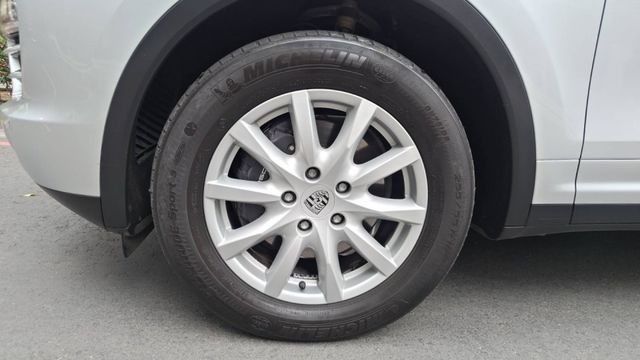 【全場認證里程保證】僅9萬km、全景天窗、8.6吋安卓機、盲點、雙電動椅、原鈑件  第20張相片