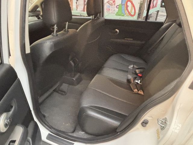 【全場認證里程保證】保證3萬KM、黑內裝、原鈑件、五大保固  第8張相片