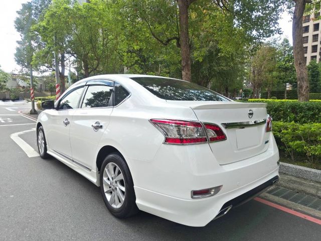 【全場認證里程保證】空力套件、IKEY、安卓、導航倒顯、恆溫、原廠保養、五大保固  第7張相片