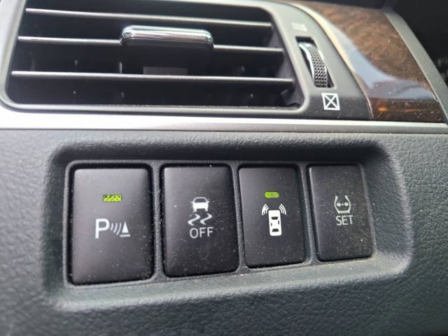 【全場認證里程保證】僅9萬km、精裝影音、導航倒顯、HID、循跡、原鈑原廠保養  第11張相片