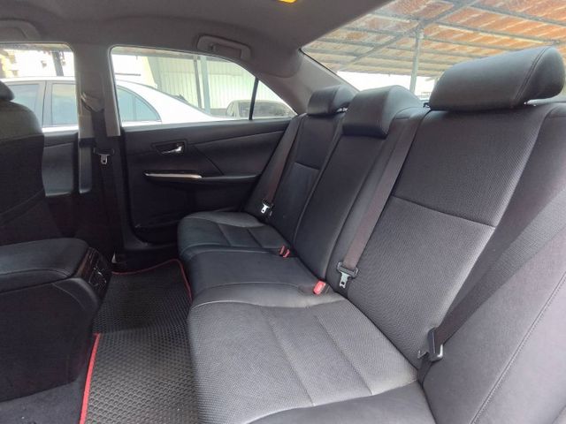 【全場認證里程保證】僅9萬km、精裝影音、導航倒顯、HID、循跡、原鈑原廠保養  第13張相片