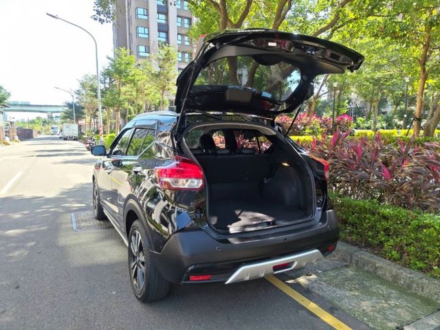 【全場認證里程保證】智行旗艦版、空力套件、盲點、環景、自動煞停、原鈑原廠保養  第5張相片