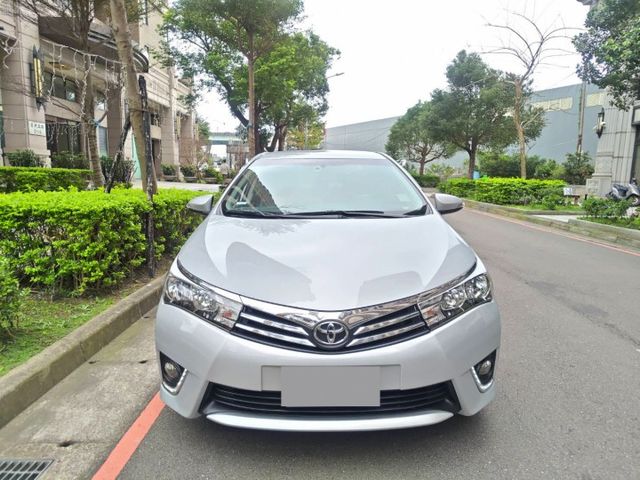 【全場認證里程保證】僅10萬km、9吋安卓機、導航倒顯、定速、恆溫、原鈑原廠保養  第2張相片