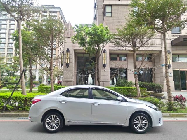 【全場認證里程保證】僅10萬km、9吋安卓機、導航倒顯、定速、恆溫、原鈑原廠保養  第4張相片