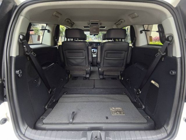 【全場認證里程保證】旗艦型、僅跑10萬、前後雙大螢幕、盲區鏡頭、雙電滑門、原鈑件  第18張相片