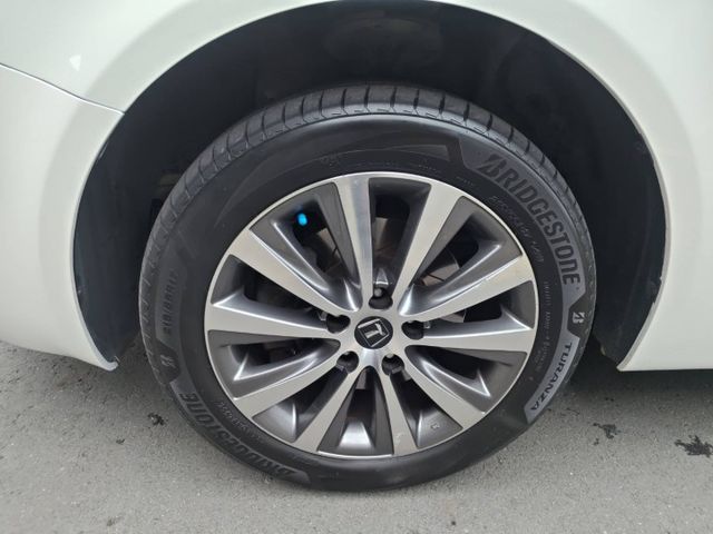 【全場認證里程保證】旗艦型、僅跑10萬、前後雙大螢幕、盲區鏡頭、雙電滑門、原鈑件  第19張相片